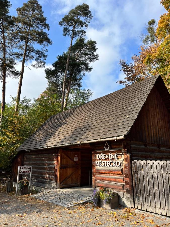 Apartman Eden Rožnov pod Radhoštěm Esterno foto