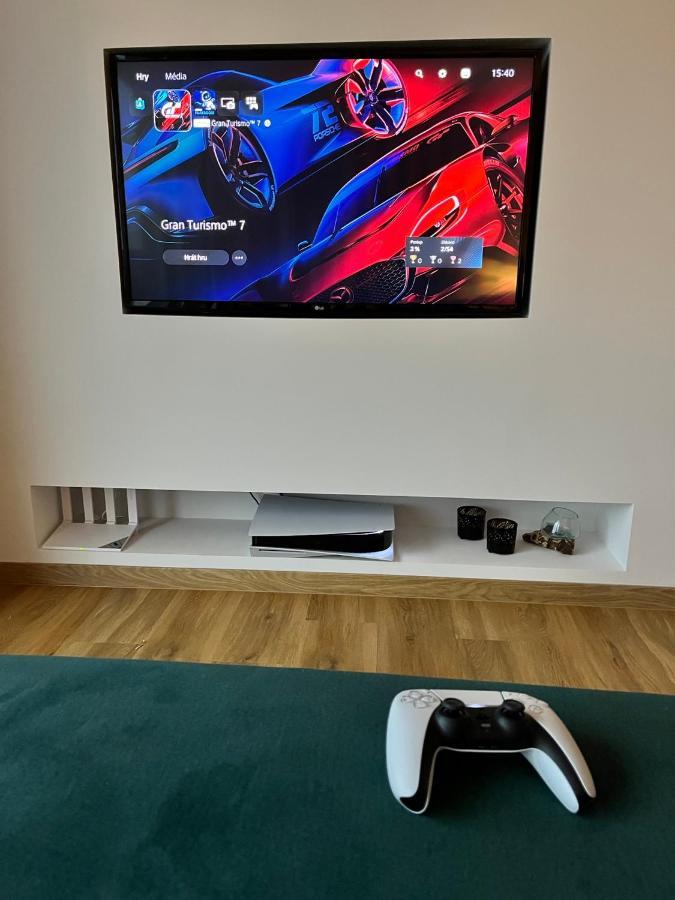 Apartman Eden Rožnov pod Radhoštěm Esterno foto
